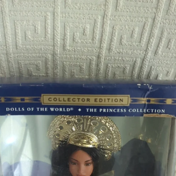 Barbie Princess Of The Incas Collection Doll in Blue and Gold - Picture 5 of 14